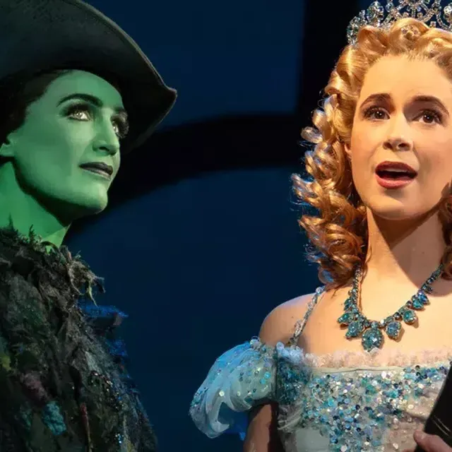 的 cast of "Wicked" at 贝博体彩app's Orpheum 的ater